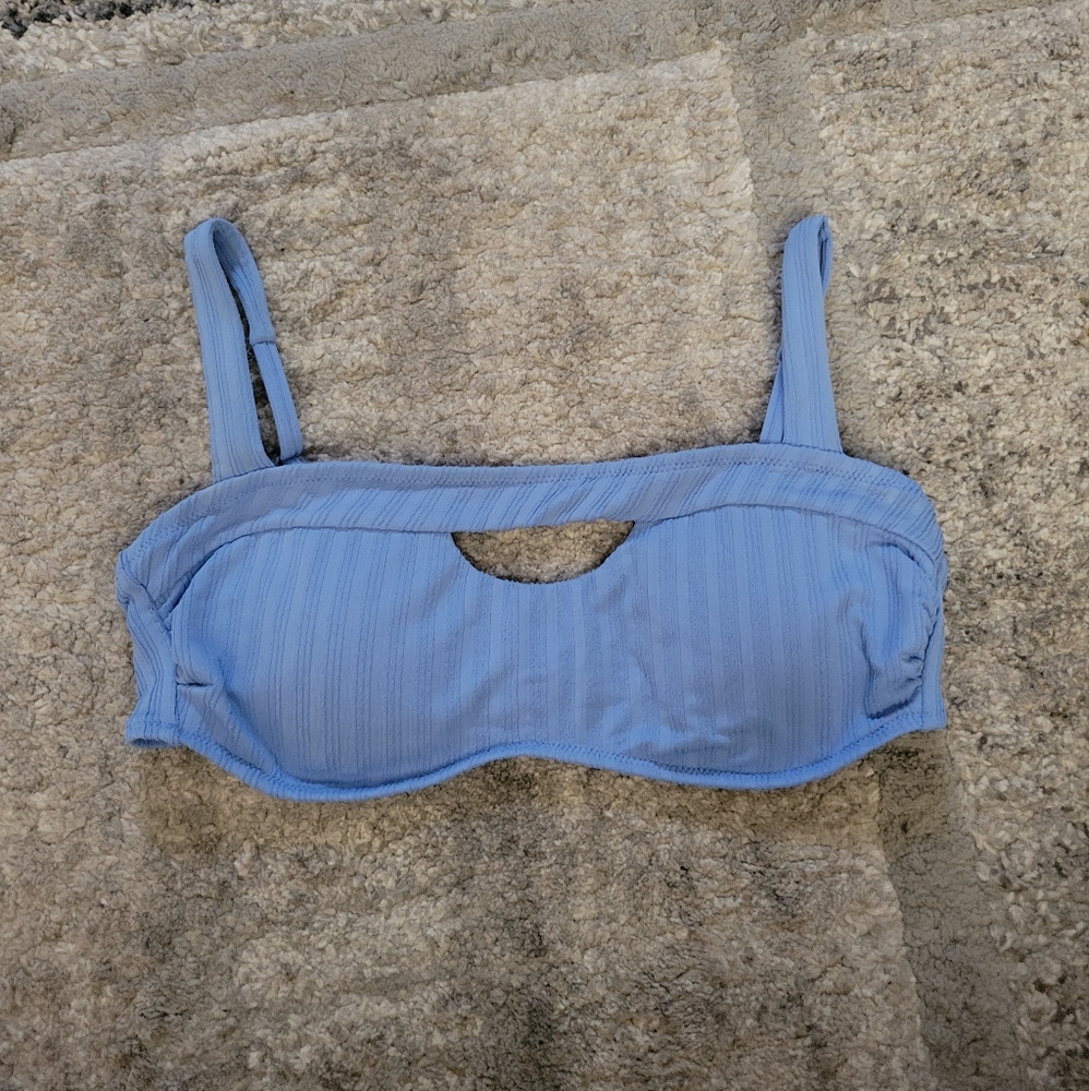 🟣 Blue bathing suit top